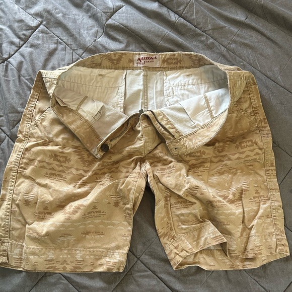 Men’s Arizona Jeans Aztec Print Khaki Shorts 38 - Picture 5 of 5
